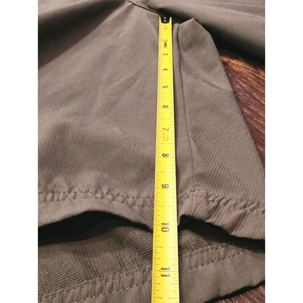Wrangler Mens Shorts, Green, Size 44, Zip Pockets, Inseam‎ 10 In, Flat Front